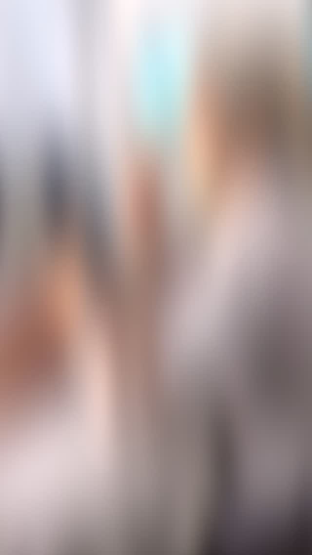 A facial is not just relaxation.

Yes, there can be calm moments… but a true facial also activates the face.

With rhythmic massage, precise tapping, and deep tissue stimulation, I awaken circulation, energize facial muscles, and stimulate the structures that support the skin.

This dynamic approach helps improve tone, texture, and the natural architecture of the face.

Because the goal is not only to relax the skin —
it’s to train it, strengthen it, and keep it vibrant.

A powerful facial works deeper.
It activates the face so it can look stronger, healthier, and more alive.

#facialmontreal #facemassagemontreal #faciallongueuil #facialbrossard #bodyspamontreal