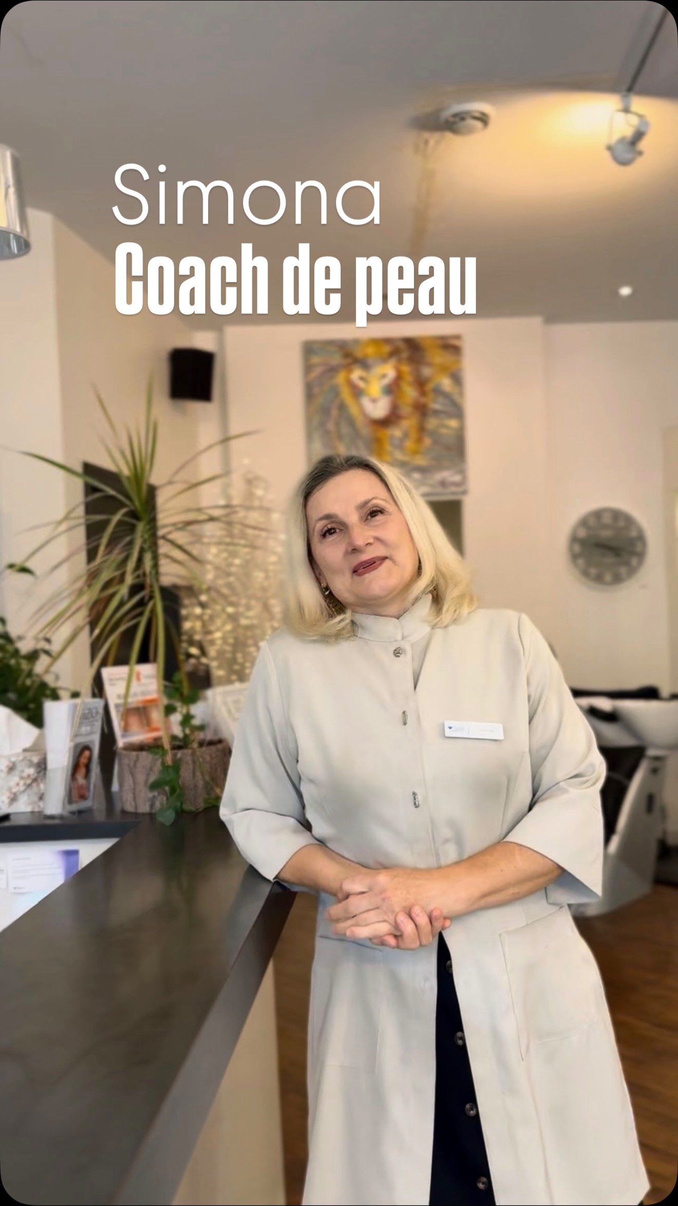 🏋🏼‍♂️ Votre peau mérite sa propre coach.

Après 25 ans d’expérience et des milliers de peaux analysées, je ne me contente pas de faire des soins : je vous accompagne comme une véritable coach de peau.

Imaginez que vous voulez vous remettre en forme. Vous n’allez pas forcément choisir vos exercices au hasard parce qu’un influenceur vous a dit que c’était « le meilleur entraînement ». Vous faites appel à un coach qui regarde votre situation et vous dit quoi faire, comment et pourquoi.

Pour la peau, c’est pareil. 🤍

Chaque peau est différente. Ce qui fonctionne pour une personne peut être totalement inadapté pour une autre.

Les tendances et les conseils trouvés sur les réseaux peuvent être intéressants… mais ils ne remplacent pas une expertise professionnelle et un diagnostic personnalisé.

Après 25 ans à observer, comprendre et traiter des milliers de peaux, je suis devenue une véritable bibliothèque de la peau. 📚✨

Monobjectif ? Vous apprendre à comprendre votre peau pour que vous sachiez enfin quoi utiliser, pourquoi et comment.

Parce que votre peau ne devrait pas suivre les tendances.
Elle devrait suivre une stratégie adaptée à elle.

💌 Envie de comprendre enfin votre peau ? Prenez rendez-vous avec votre coach de peau.

📍 Body Spa Montréal

#coachdepeau #skincaremtl #estheticiennemontreal #soinvisage #conseilskincare peausaine montrealbeauty skincaretips